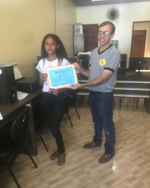 Alunos em aula presencial